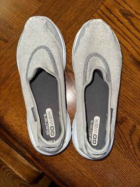 Skechers Slip-On GOwalk Sneakers - Light Gray/White
